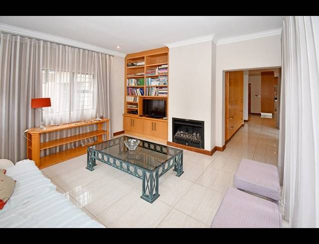 4 BEDROOM HOUSE FOR SALE IN KENSINGTON